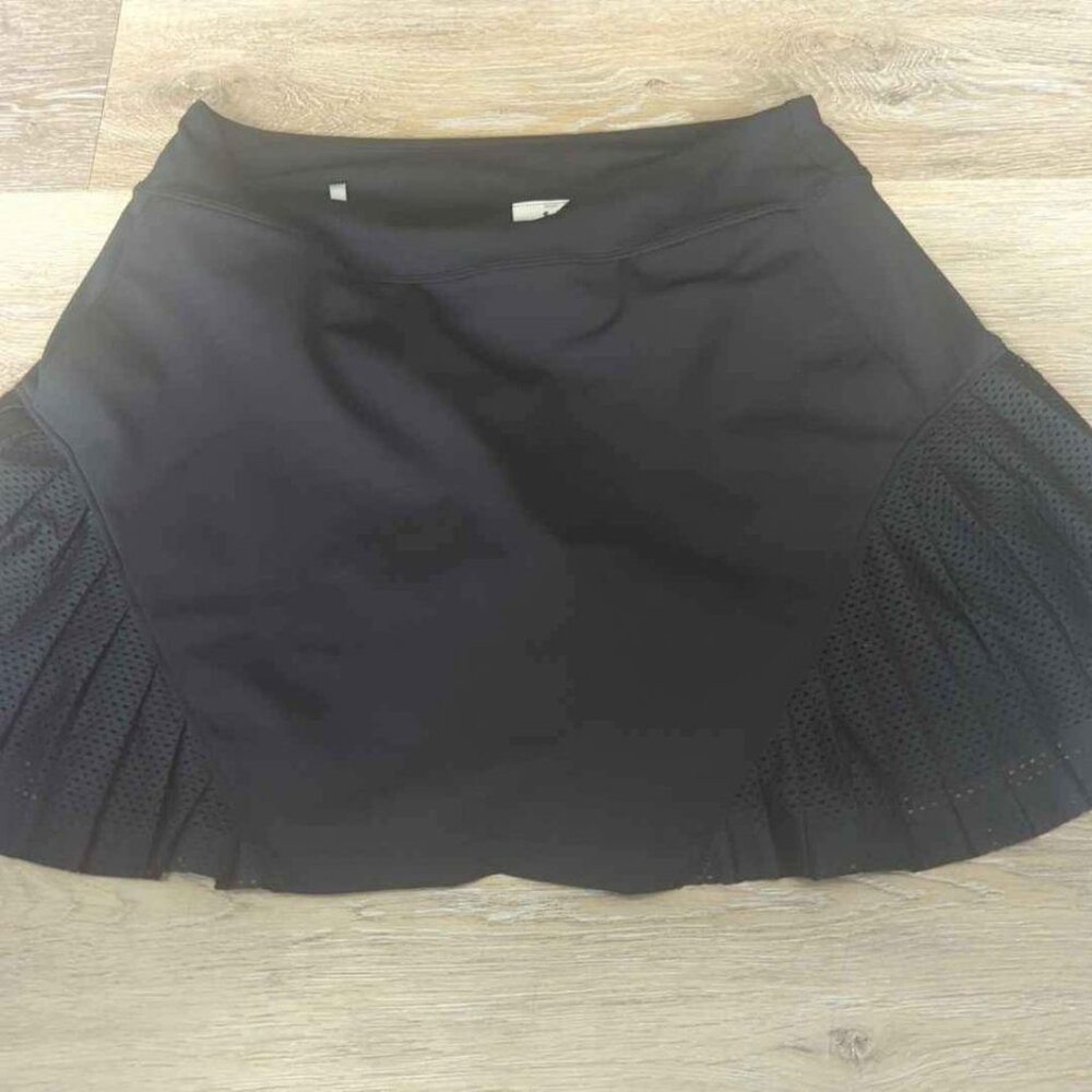 Under Armour Women’s Golf Skirt-‎ Size:  medium